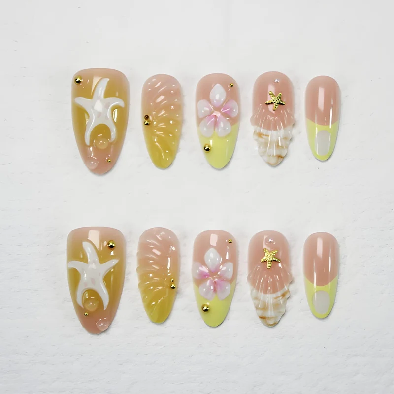 Kunstnagelset mit floralen und maritimen Akzenten Brehn