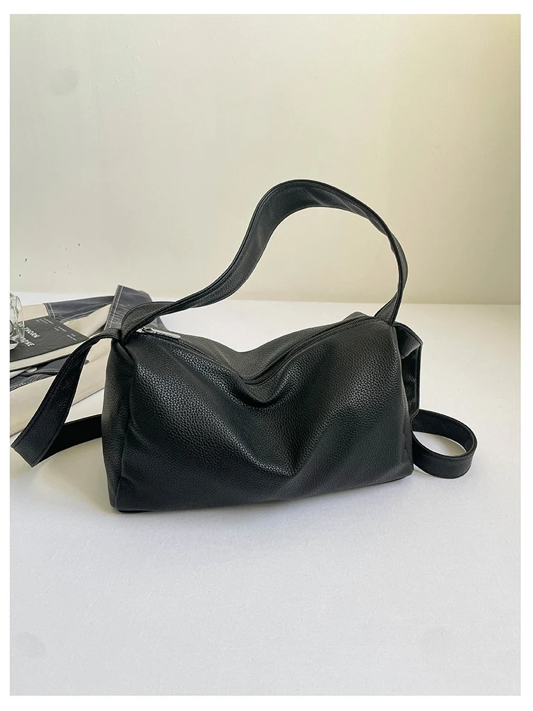 Zeitgenössische Clutch-Tasche