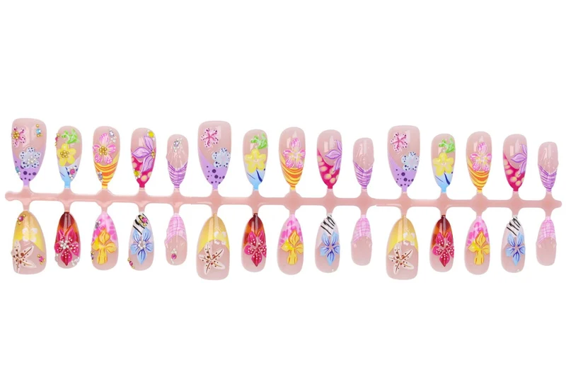 Kunstnagelset mit floralen 3D-Verzierungen Brehn
