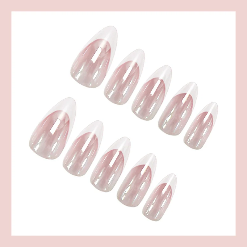 Kunstnagelset mit glamourösen French-Designs Brehn