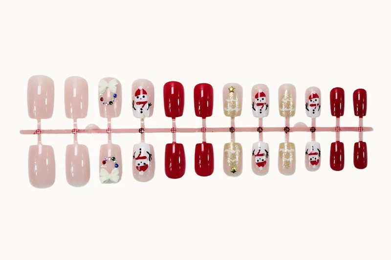 Kunstnagelset mit festlichen Weihnachtsmotiven Brehn