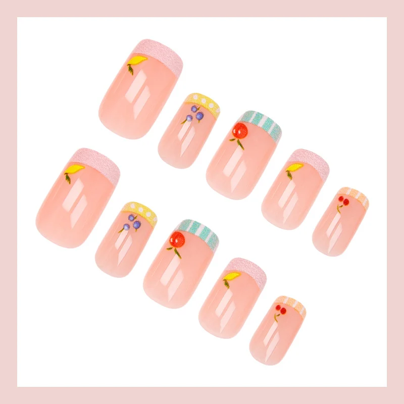 Kunstnagelset mit fröhlichen Obst-Designs und bunten Akzenten Brehn
