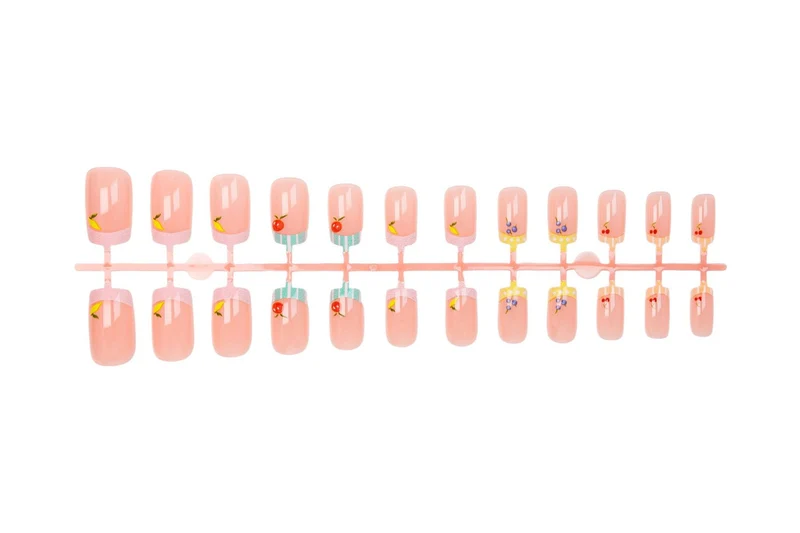Kunstnagelset mit fröhlichen Obst-Designs und bunten Akzenten Brehn