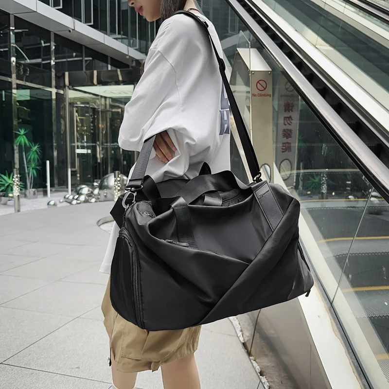 Vielseitige Gym- und Reisetasche Karnz