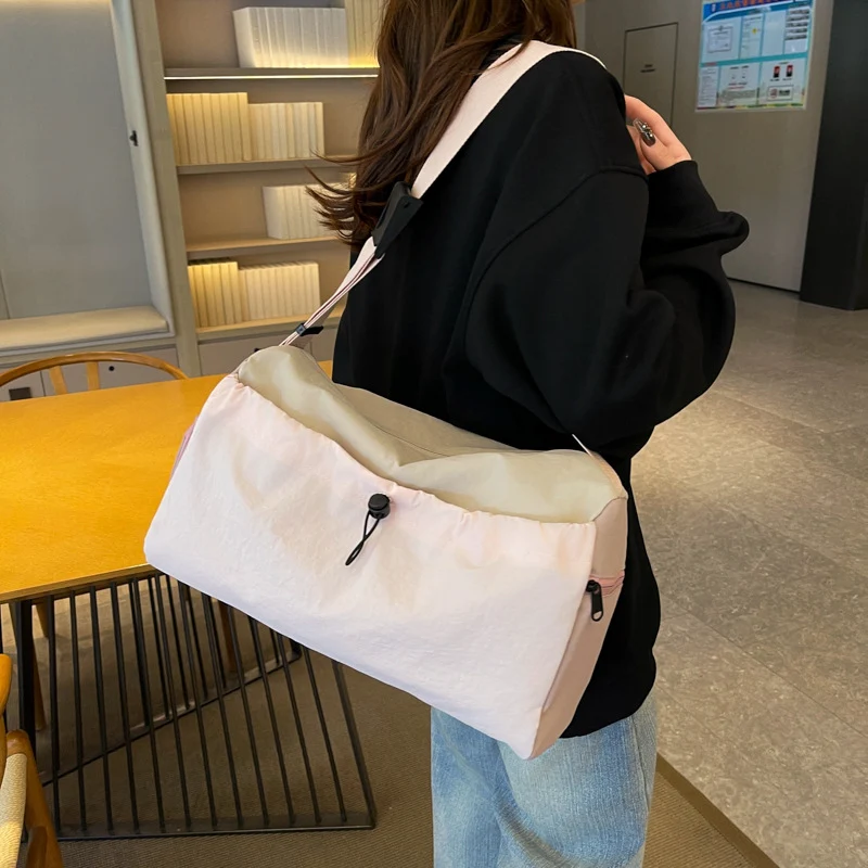 Damen Sport-Crossbody-Tasche mit praktischen Fächern Skanto