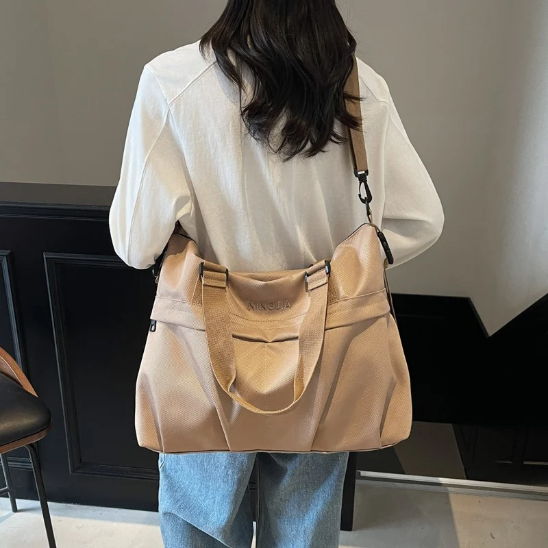 Damen Sport-Handtasche Skanto