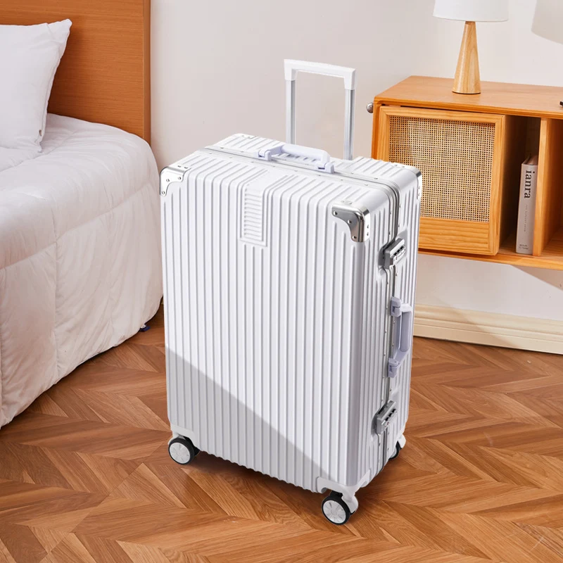 Stoßfester Hartschalen-Reisekoffer Skanto