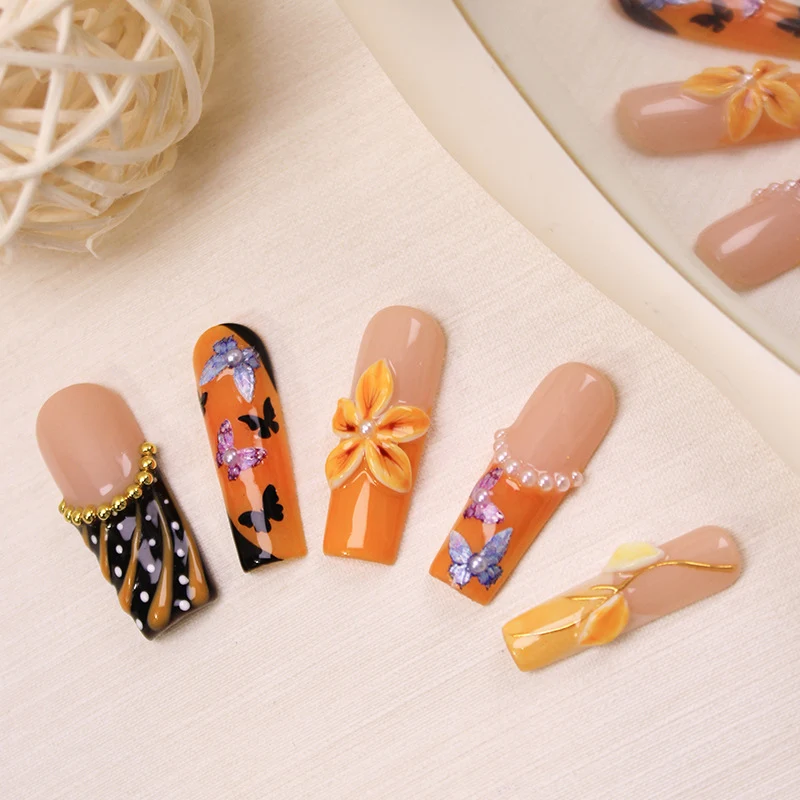 Kunstnagelset mit floralen Motiven Brehn