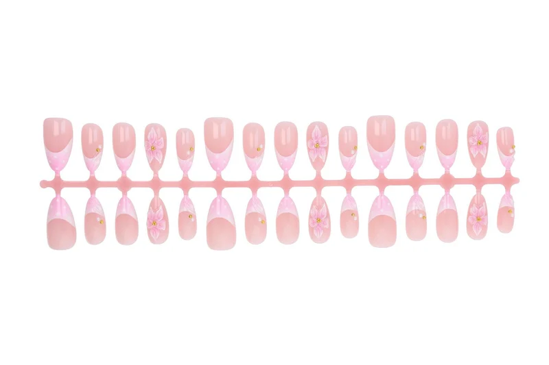 Kunstnagelset mit floraler Akzentgestaltung Brehn