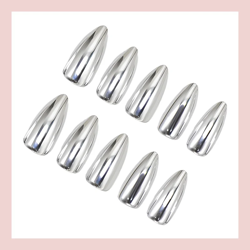 Kunstnagelset mit eleganter Form und Glanz Brehn