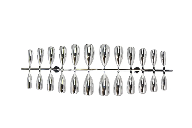 Kunstnagelset mit eleganter Form und Glanz Brehn