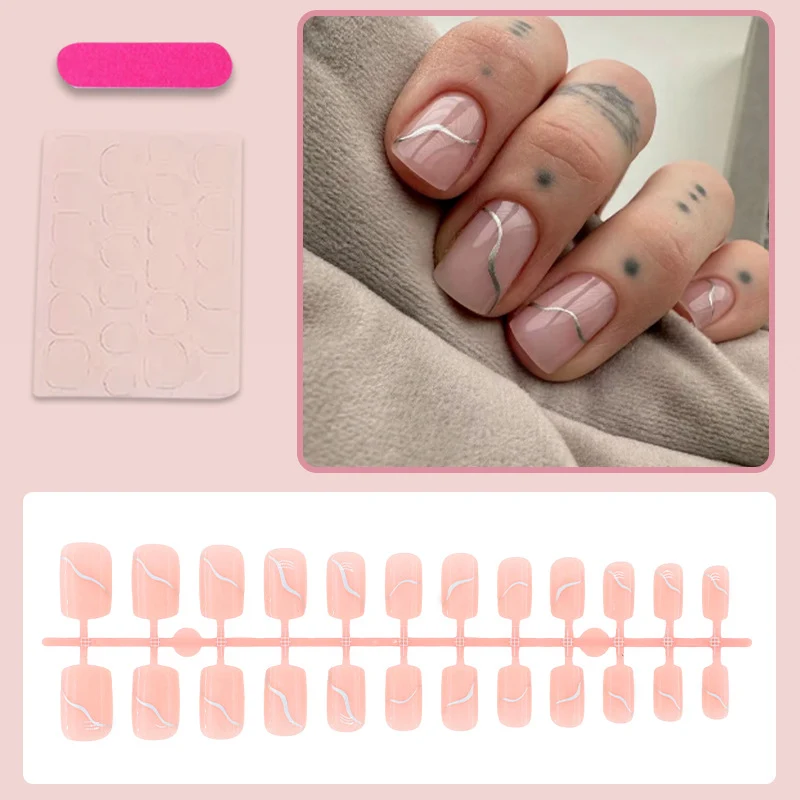 Kunstnagelset mit eleganten Wellenlinien und schimmernden Akzenten Brehn