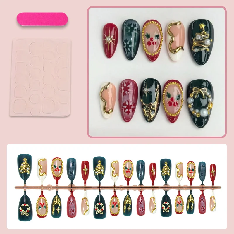 Kunstnagelset mit eleganten Weihnachtsmotiven und luxuriösen Verzierungen Brehn