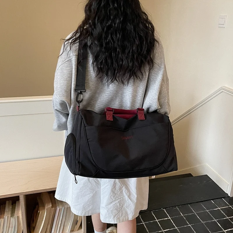 Damen Sport-Duffelbag mit verstellbarem Tragesystem Skanto