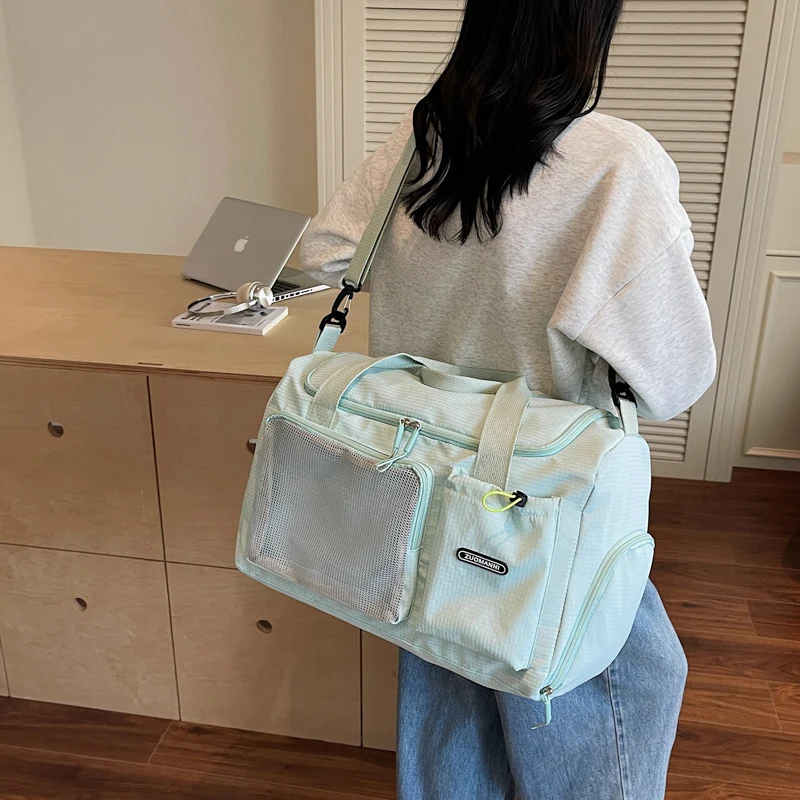 Sportliche Reisetasche für Damen mit Seitentasche Skanto