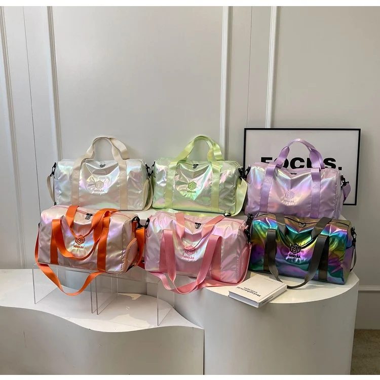 Sportliche Reisetasche für Damen mit Glitzer-Material Skanto