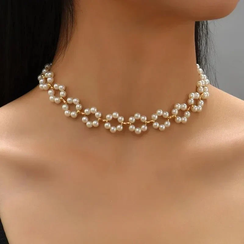 Skanto | Perlen-Gänseblümchen-Choker-Halskette