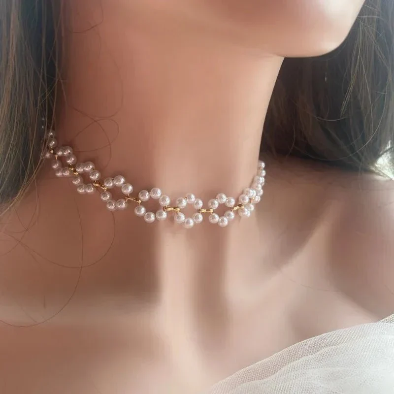 Skanto | Perlen-Gänseblümchen-Choker-Halskette