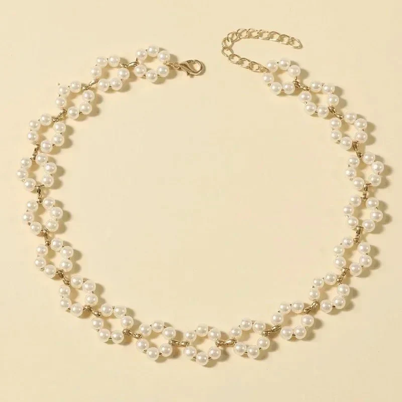 Skanto | Perlen-Gänseblümchen-Choker-Halskette