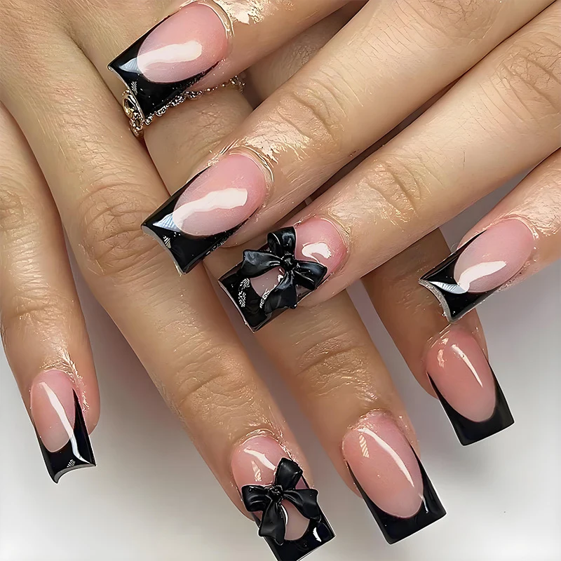 Kunstnagelset mit eleganten schwarzen Spitzen und Zubehör Brehn