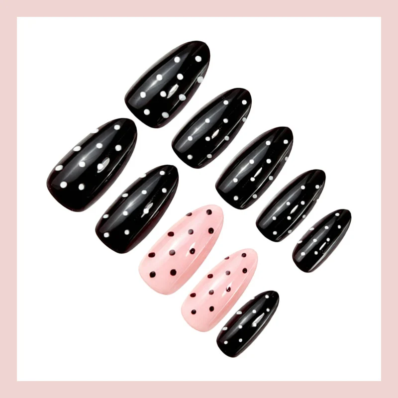 Kunstnagelset mit elegantem Polka-Dot Design Brehn