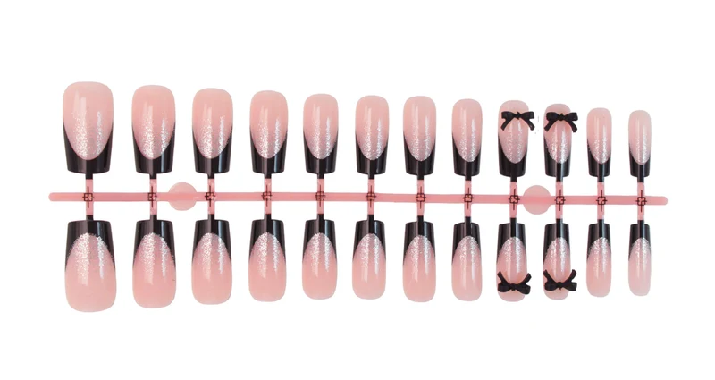 Kunstnagelset mit eleganten Glitzerakzenten und Schleifendetails Brehn