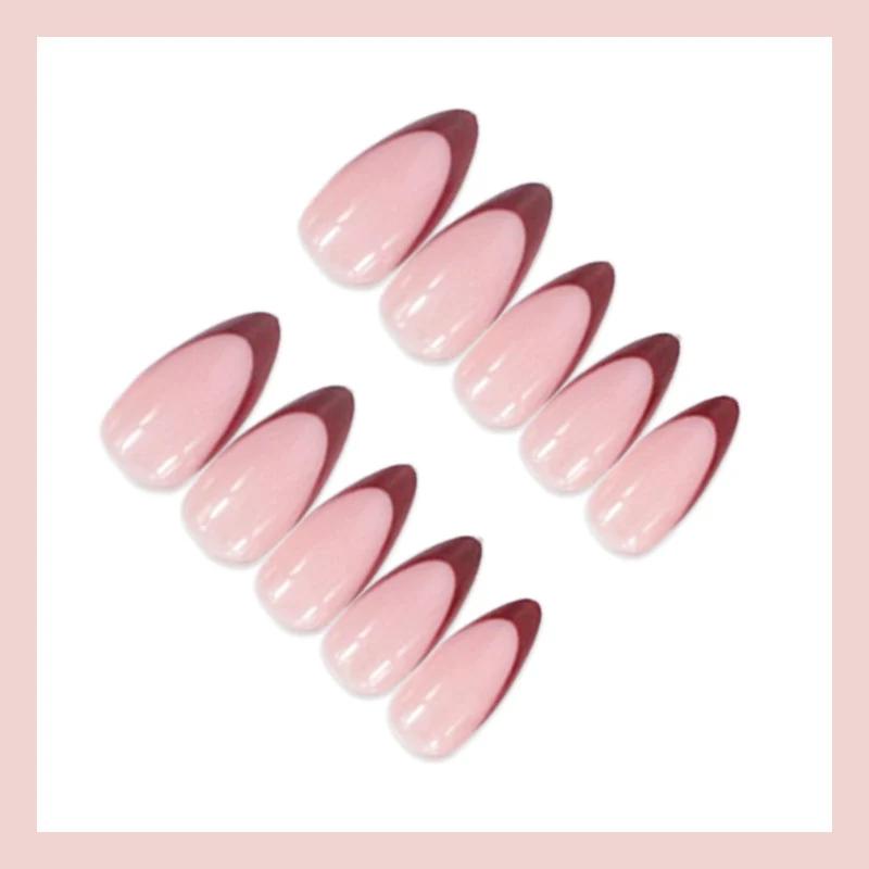 Kunstnagelset mit eleganten French-Spitzen und modernen Akzenten Brehn