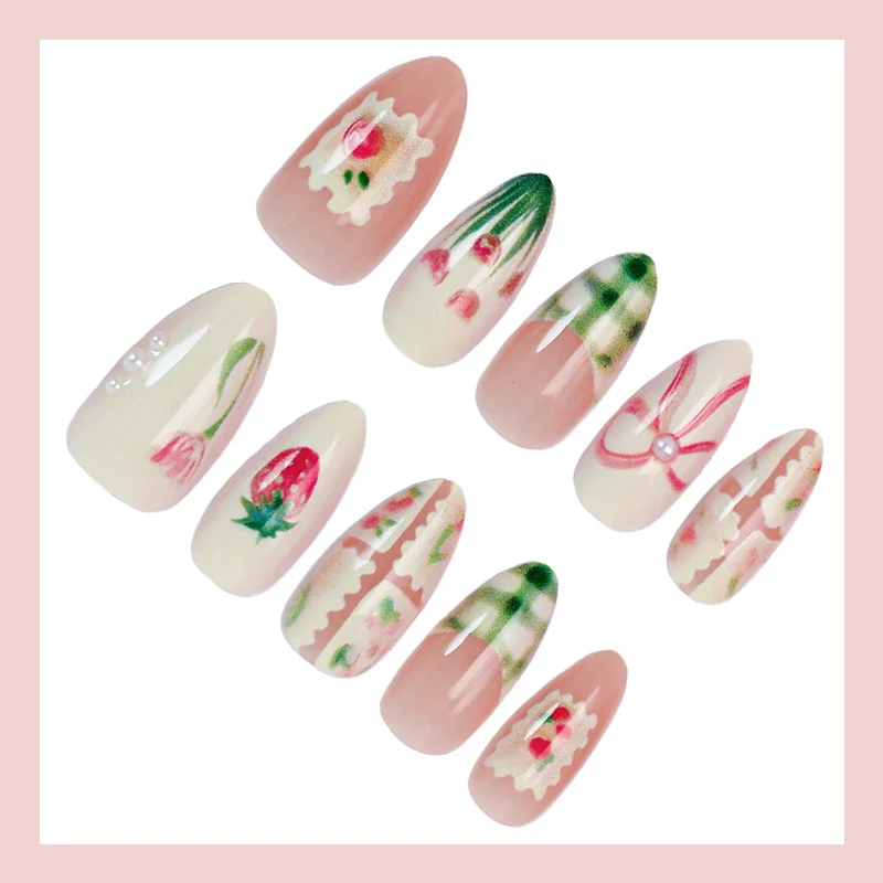 Kunstnagelset mit eleganten floralen und modischen Akzenten Brehn