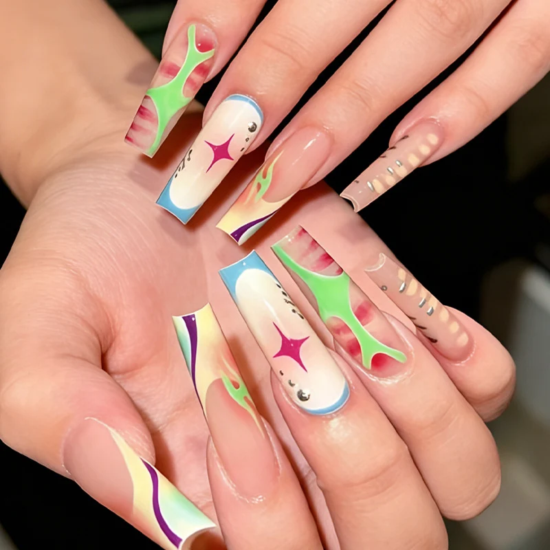 Kunstnagelset mit bunten Ombre-Designs und funkelnden Akzenten Brehn