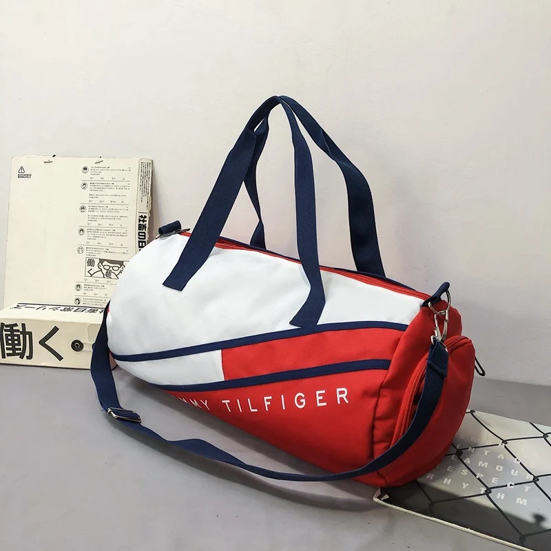 Sportliche Reisetasche für Damen mit geräumigem Design und verstellbarem Schultergurt Skanto