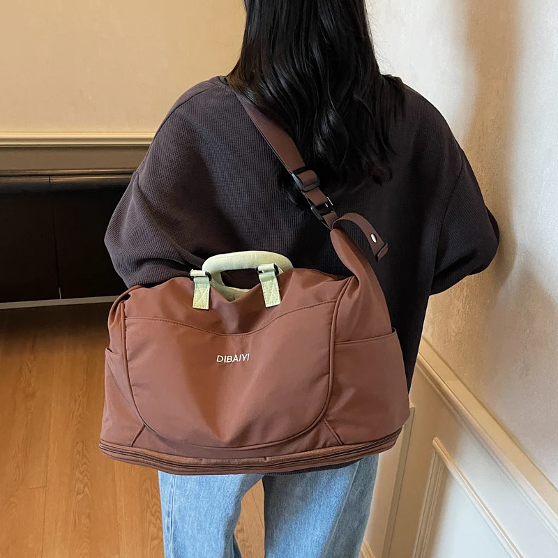 Sportliche Reisetasche für Damen mit ergonomischem Tragesystem Skanto