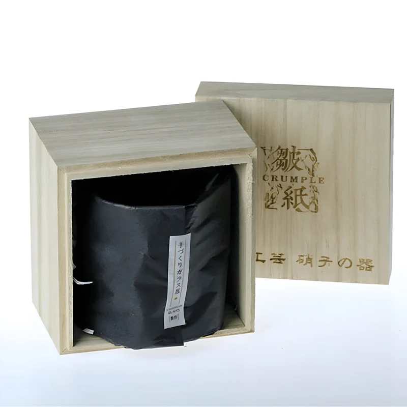 Whiskyglas im Edo-Kiriko-Stil – Handgeschliffen mit einzigartigem Wirbeldesign