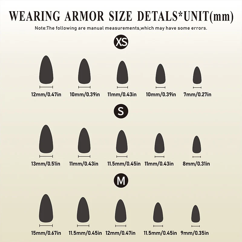 Kunstnagelset mit Blumen- und Golddetails Brehn