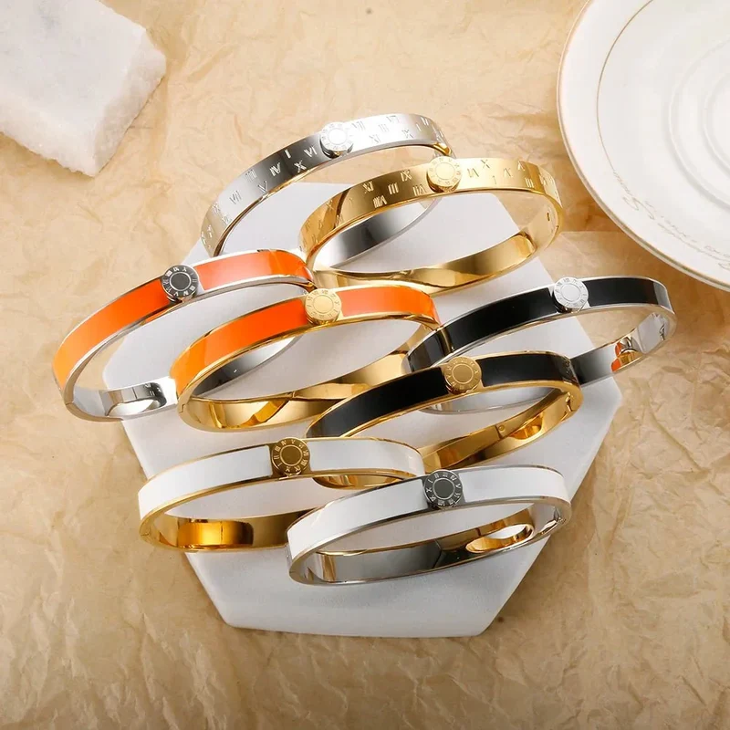 Skanto | Klassische Armbänder und Ringe mit römischen Ziffern