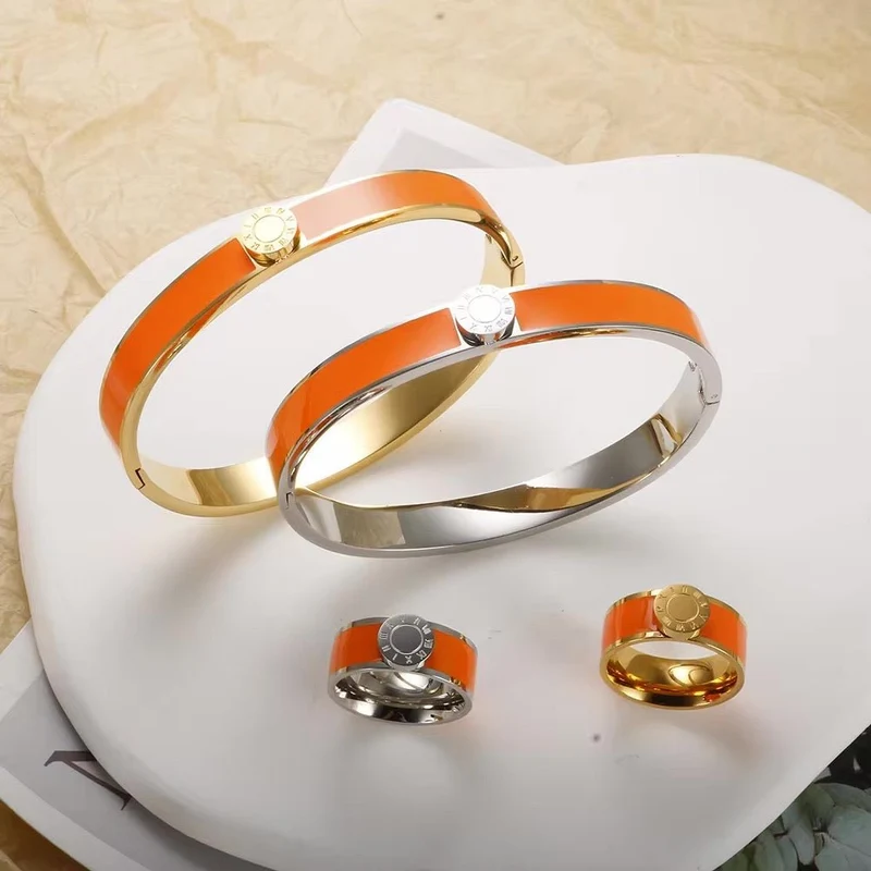 Skanto | Klassische Armbänder und Ringe mit römischen Ziffern
