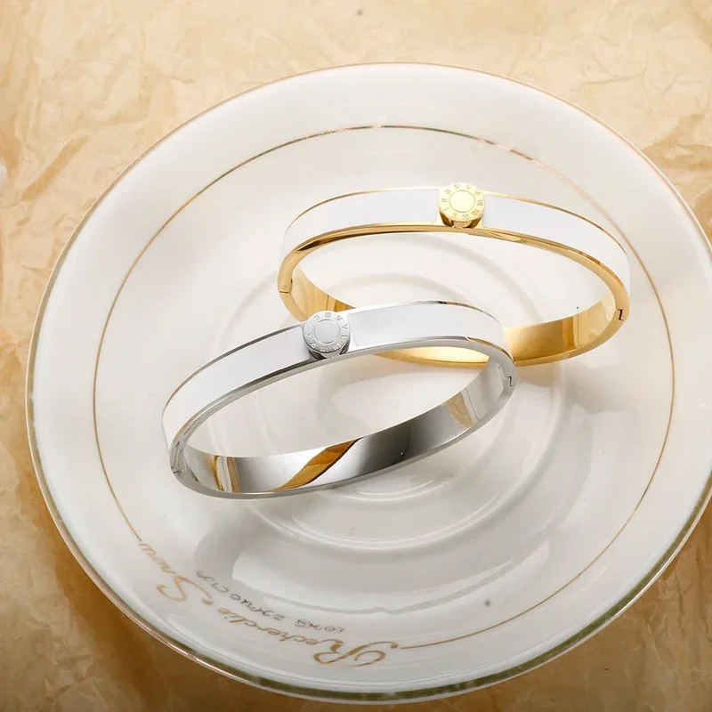 Skanto | Klassische Armbänder und Ringe mit römischen Ziffern