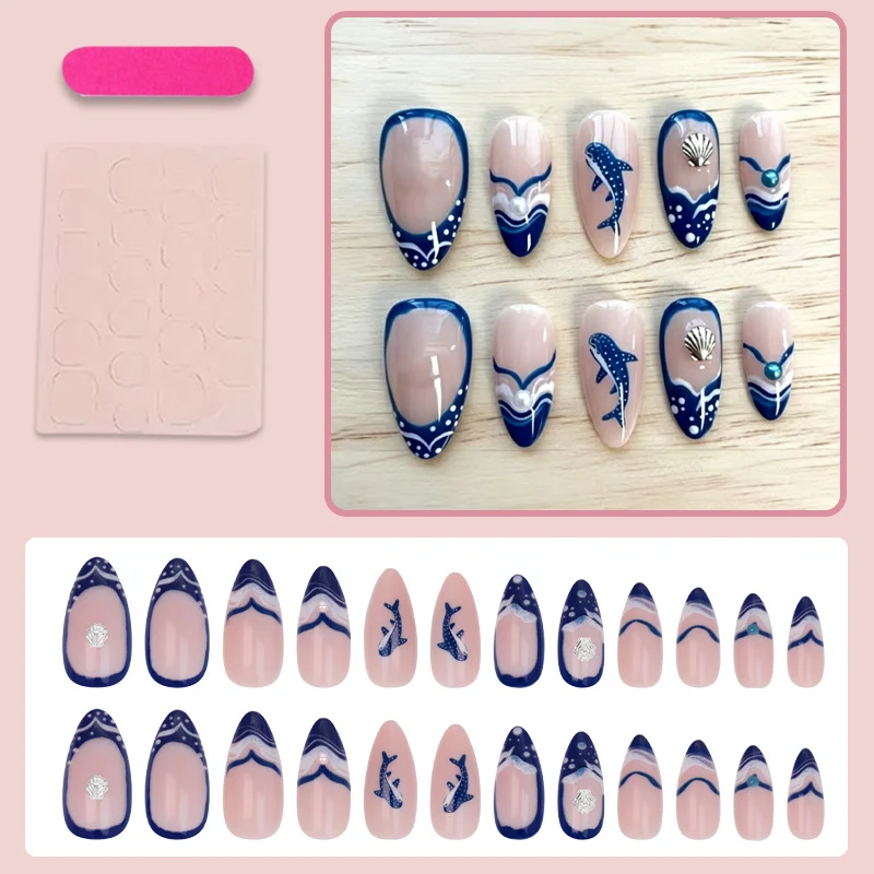 Kunstnagelset mit aufwendigen floralem und buntem Desig Brehn