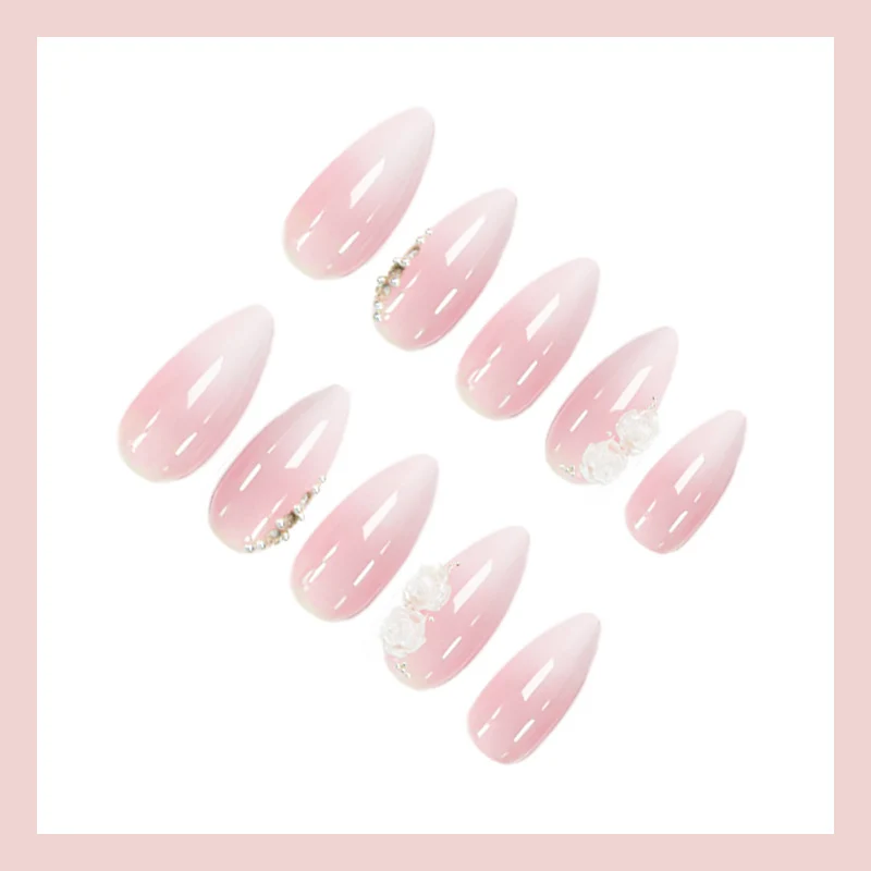 Kunstnagelset mit eleganten Rosenverzierungen Brehn