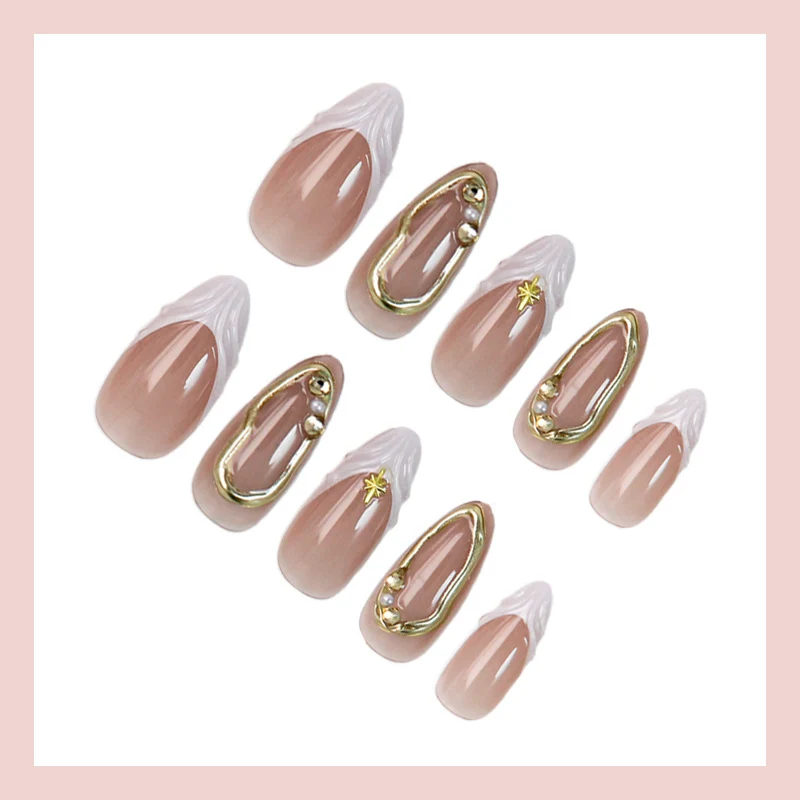 Kunstnagelset mit eleganten Blumendesigns und glamourösen Akzenten Brehn