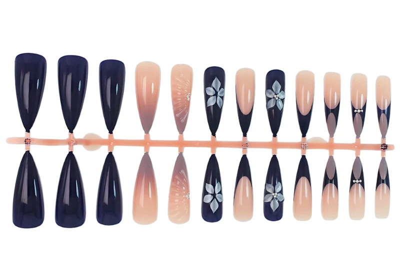 Kunstnagelset mit eleganten Floral- und Ombre-Designs Brehn