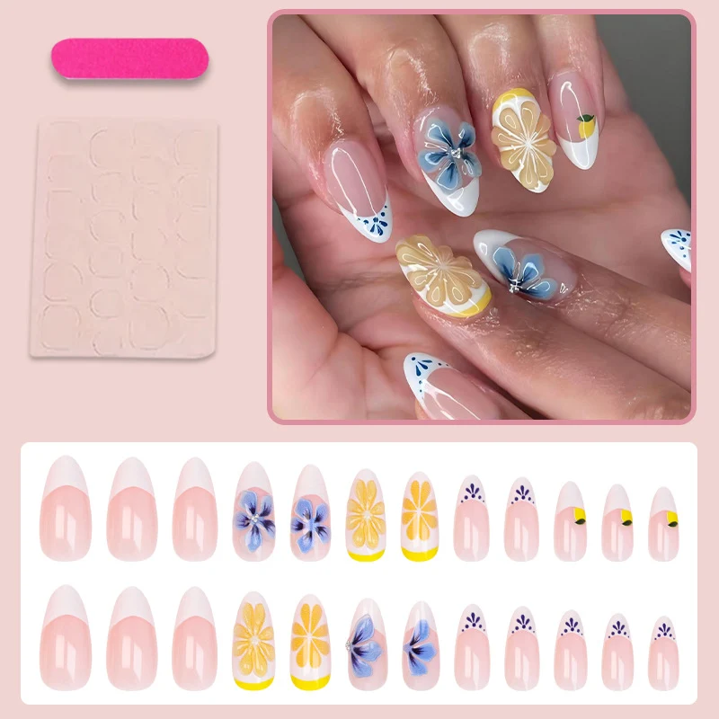 Kunstnagelset mit eleganten Blumen- und Schmetterlingsakzenten Brehn
