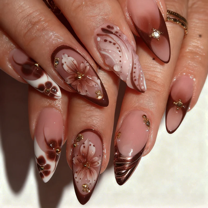 Kunstnagelset mit 3D-Blütenverzierungen und eleganten Mustern Brehn