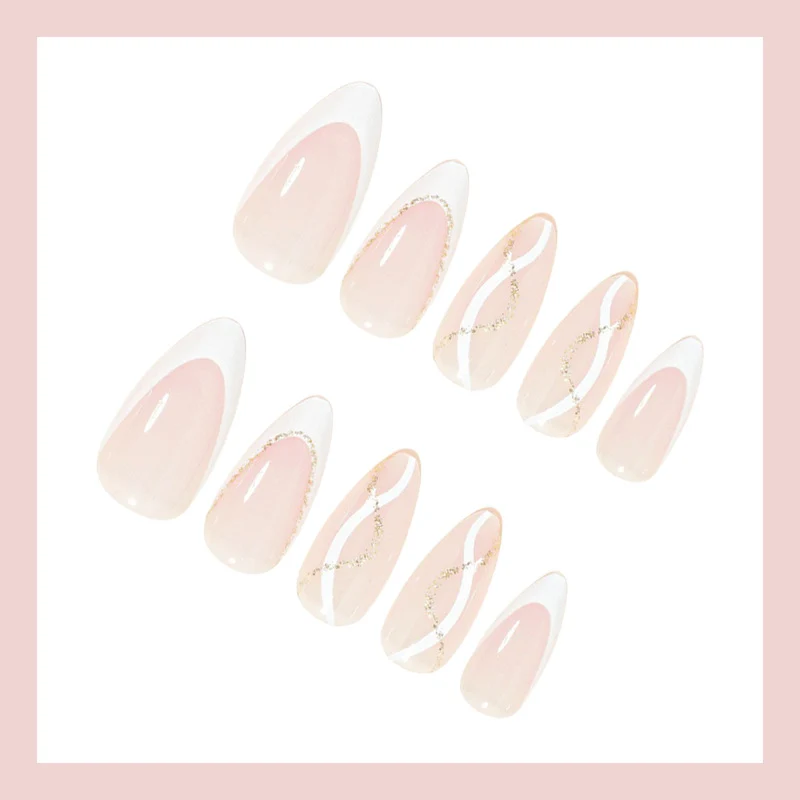 Kunstnagelset mit elegantem Spitzen-Design und glamourösen Akzenten Brehn