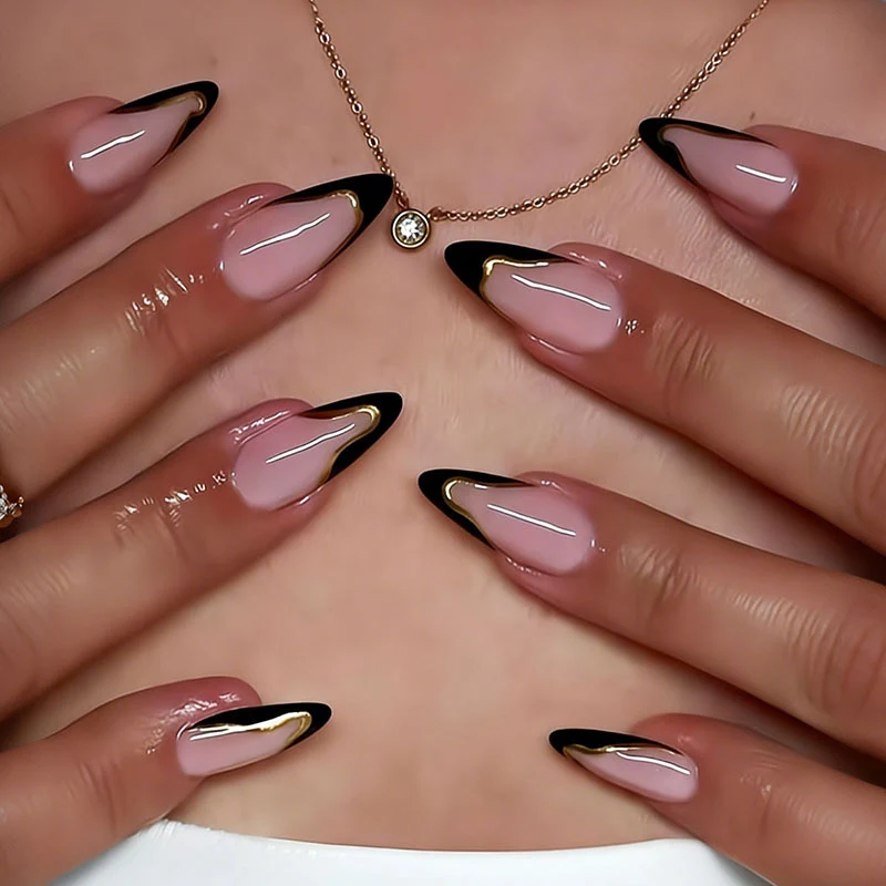 Kunstnagelset mit elegantem Schwarz-Weiß-Spitzen Akzent Brehn