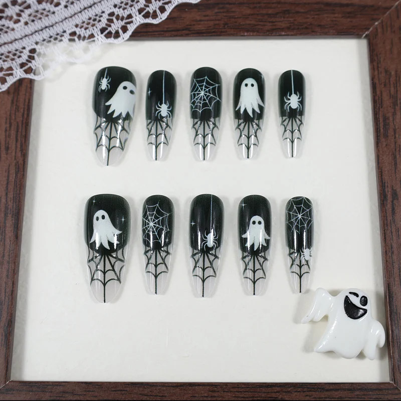 Halloween Kunstnagelset mit Geister- und Spinnennetz-Design Brehn