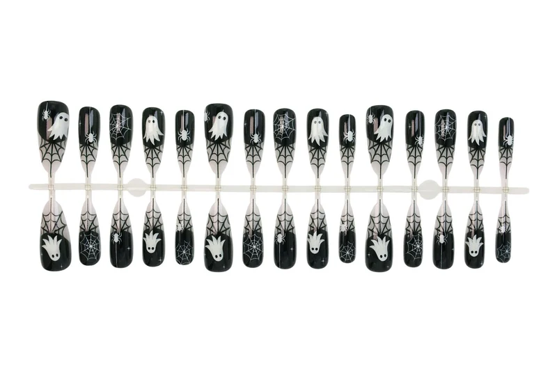 Halloween Kunstnagelset mit Geister- und Spinnennetz-Design Brehn