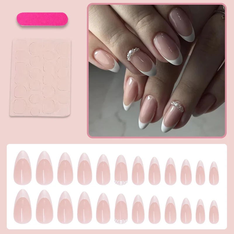 Elegante Kunstnägel mit Glitzerakzenten Brehn