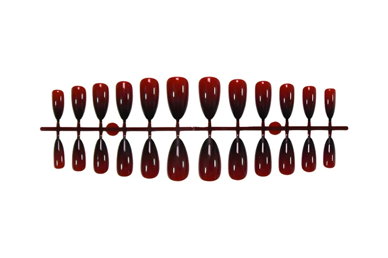 Elegante Kunstnägel mit Glanz Brehn