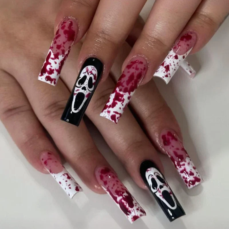 Halloween Kunstnagelset mit aufregenden blutigen Designs und gruseligen Motiven Brehn