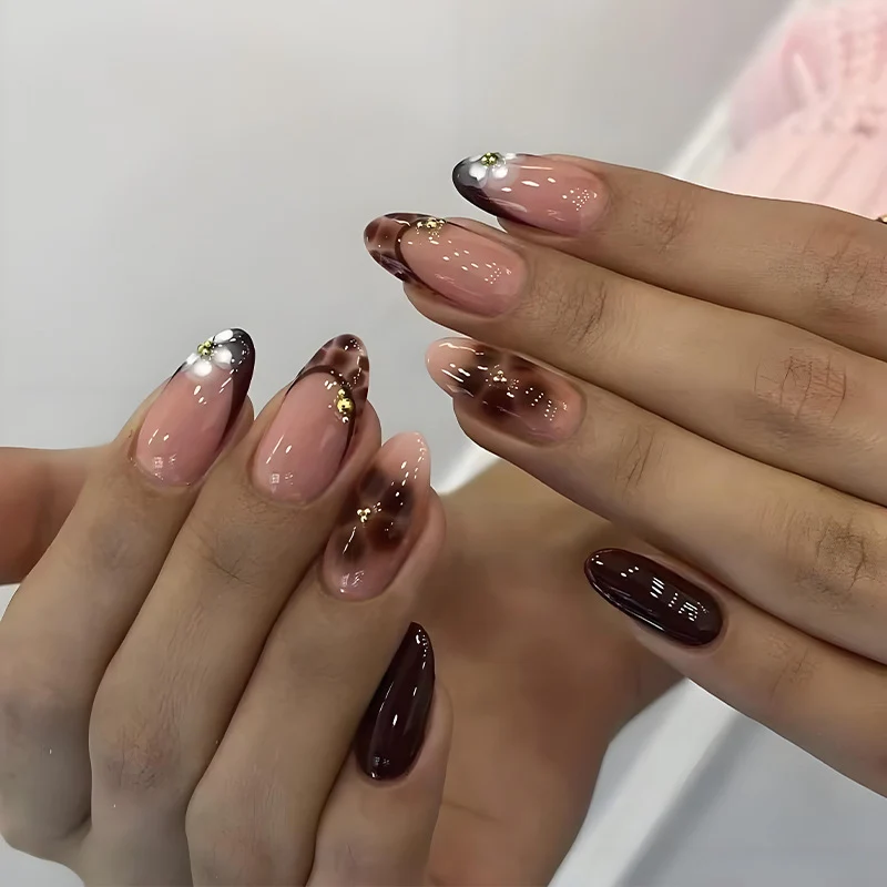 Kunstnagel Set mit eleganten und kreativen Designs Brehn